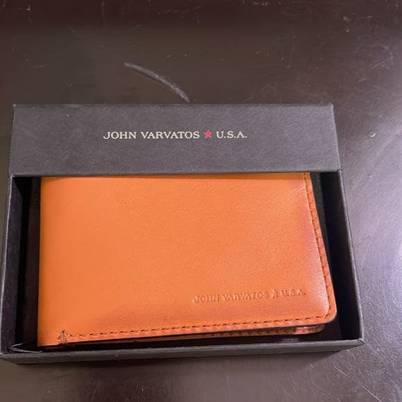 JOHN VARVATOS USA UNLINED LEATHER BILLFOLD - Picture 5 of 6